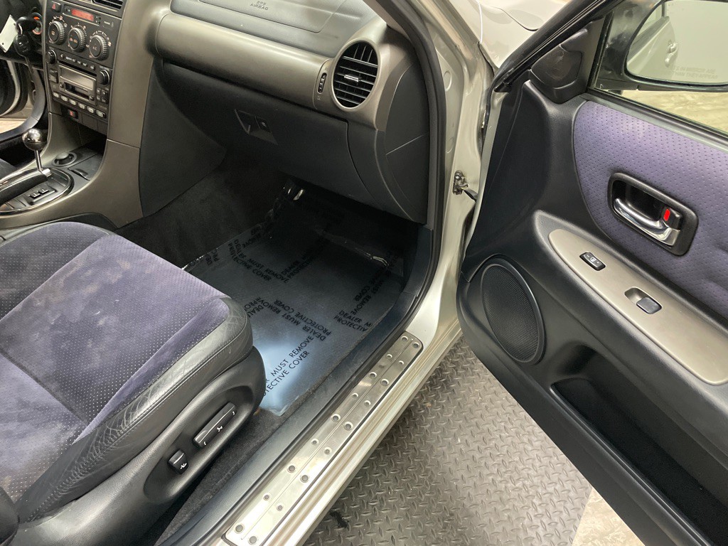 2001 Lexus IS Image 33