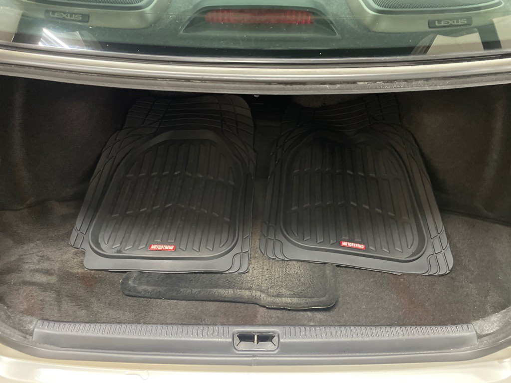 2001 Lexus IS Image 41