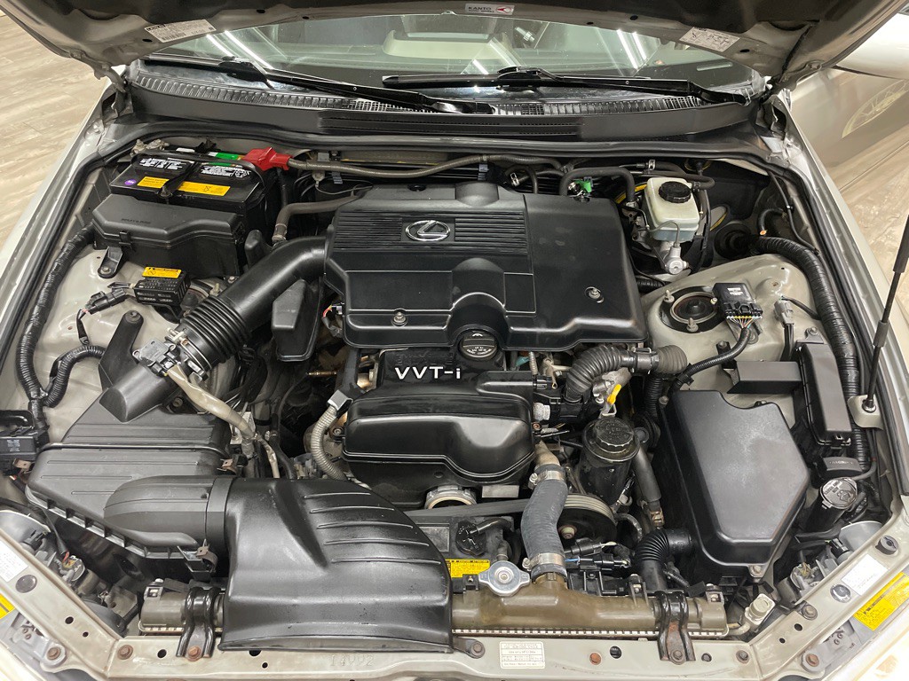 2001 Lexus IS Image 42