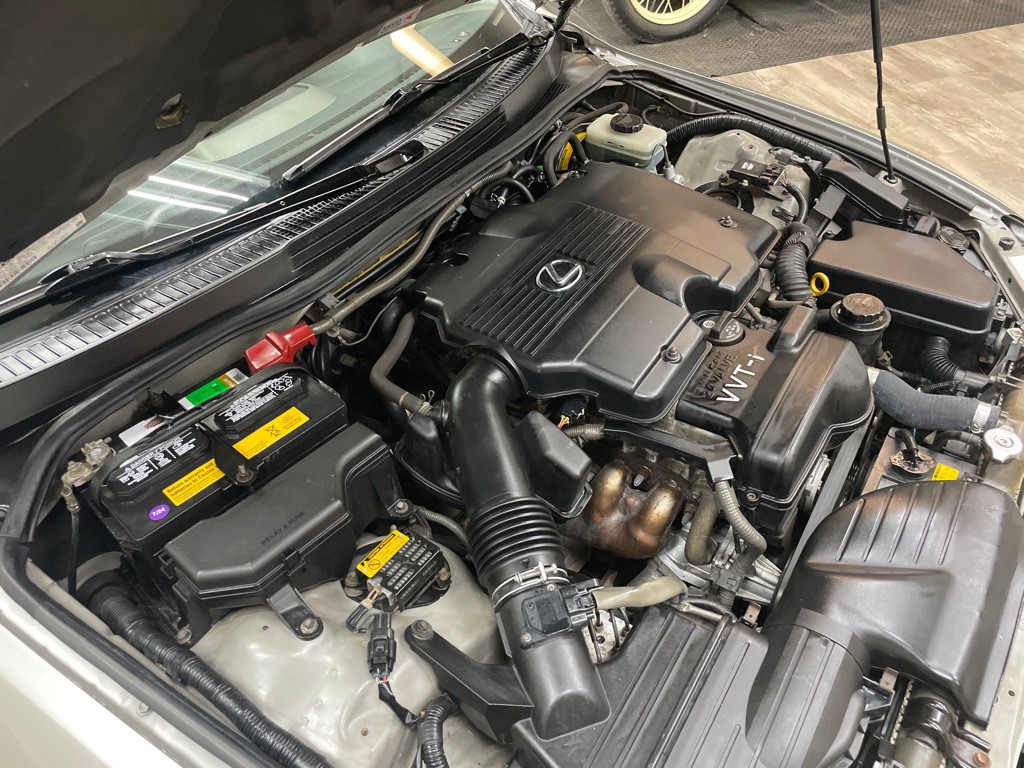2001 Lexus IS Image 43