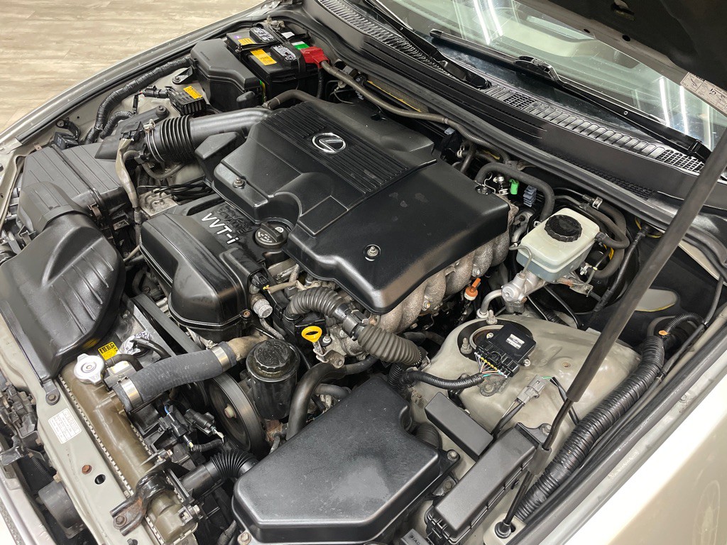 2001 Lexus IS Image 44