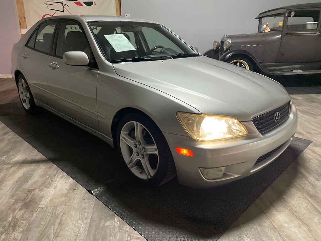 2001 Lexus IS Image 50