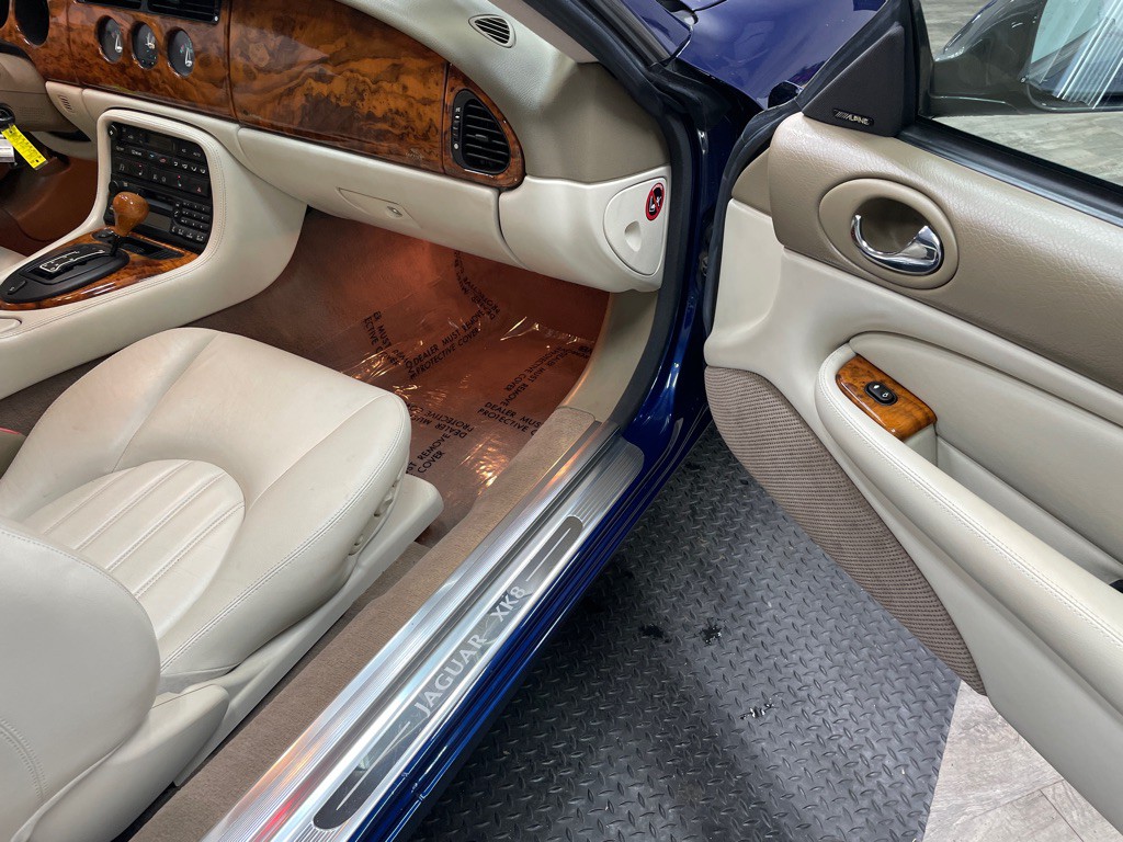 2003 Jaguar XK-Series Image 35
