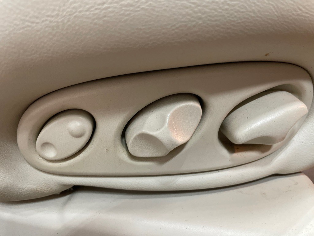 2003 Jaguar XK-Series Image 38