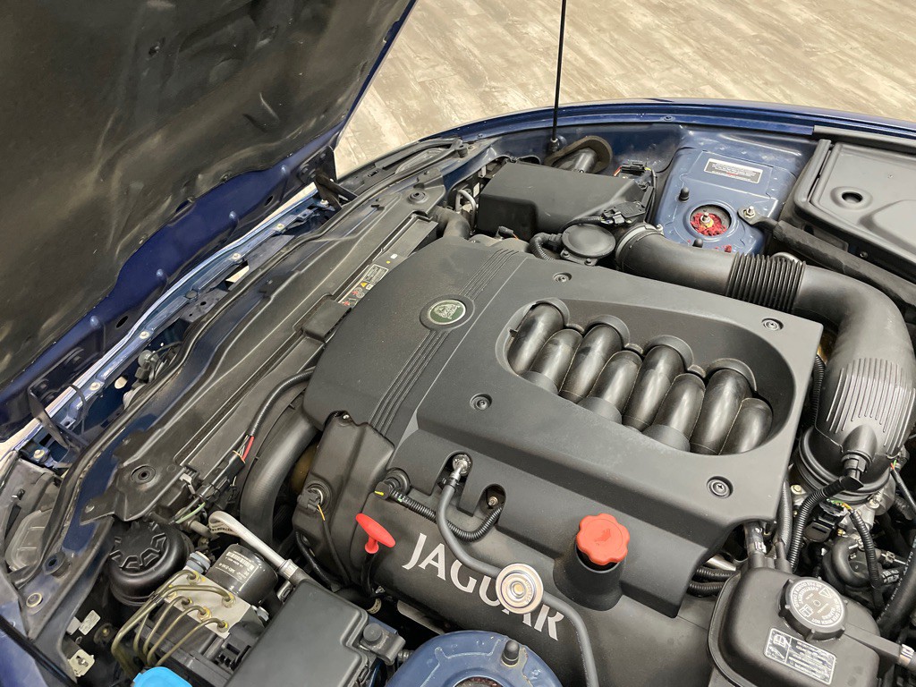2003 Jaguar XK-Series Image 48