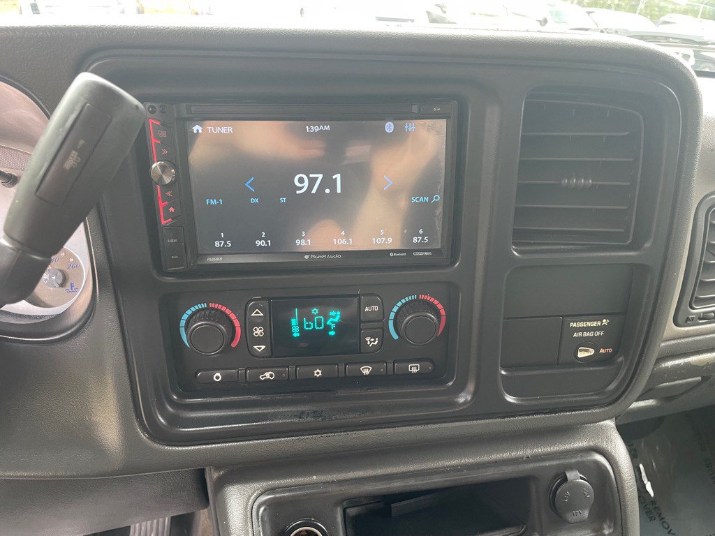 2004 Chevrolet Silverado 1500 Image 8