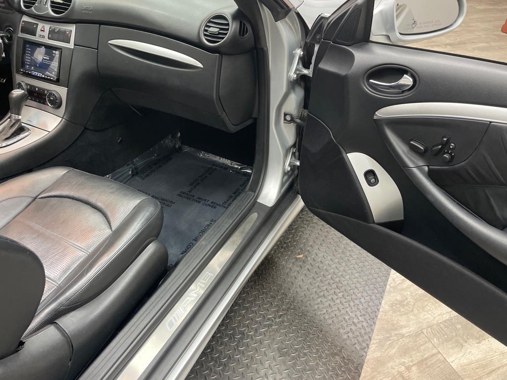2007 Mercedes-Benz CLK-Class Image 37