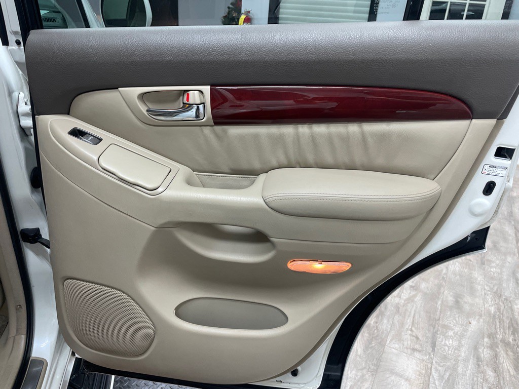 2009 Lexus GX Image 35
