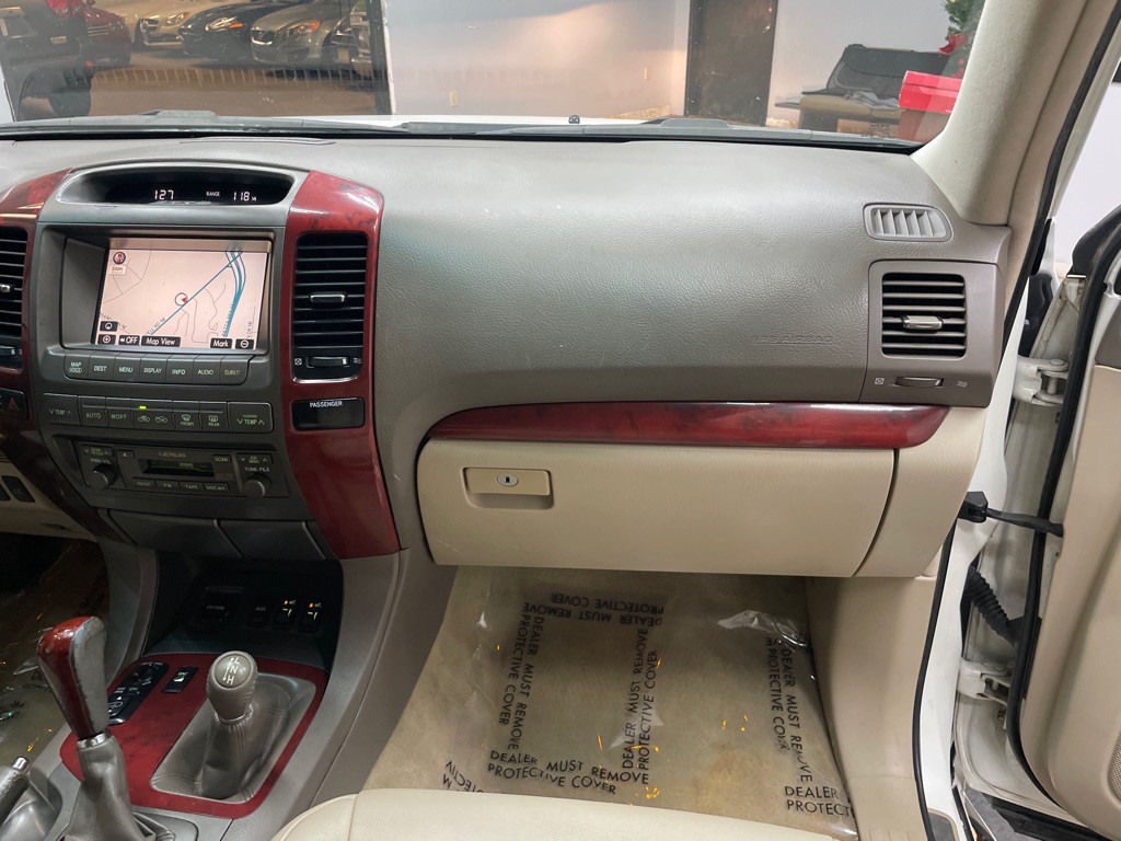 2009 Lexus GX Image 43