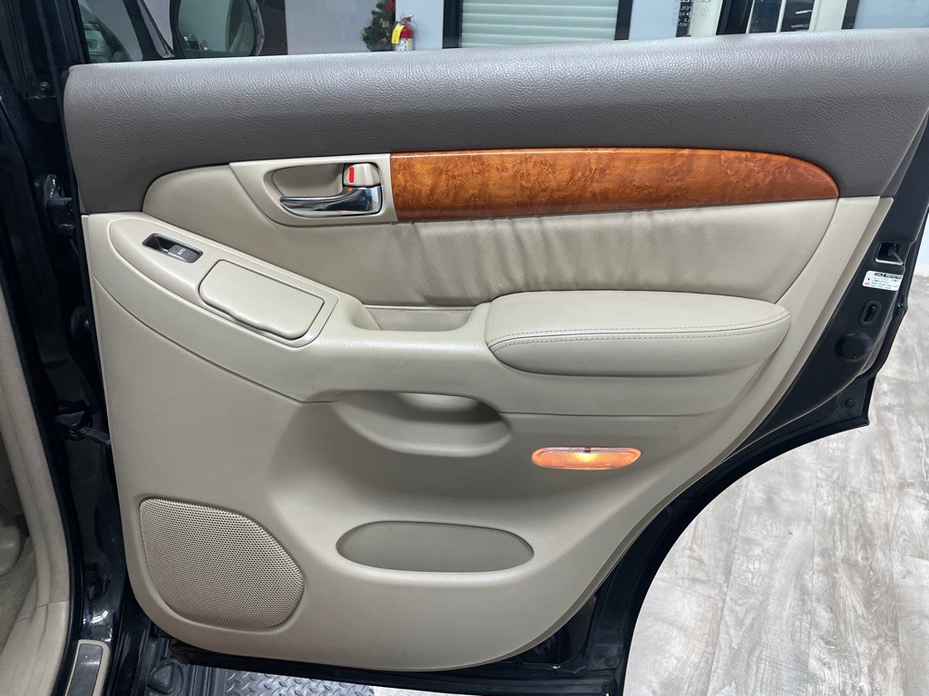 2006 Lexus GX Image 34