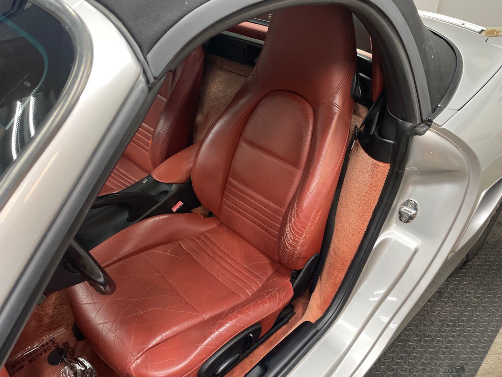 2000 Porsche Boxster Image 24
