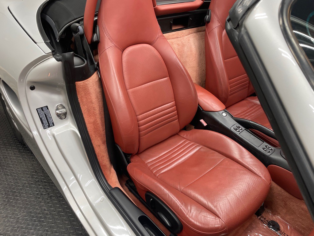 2000 Porsche Boxster Image 34