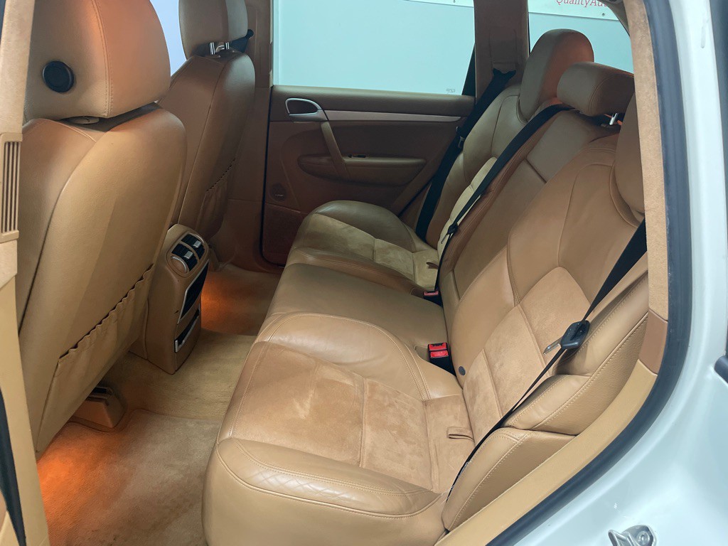 2009 Porsche Cayenne Image 14