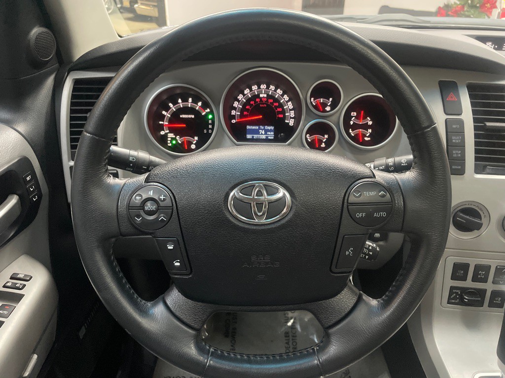 2008 Toyota Sequoia Image 21