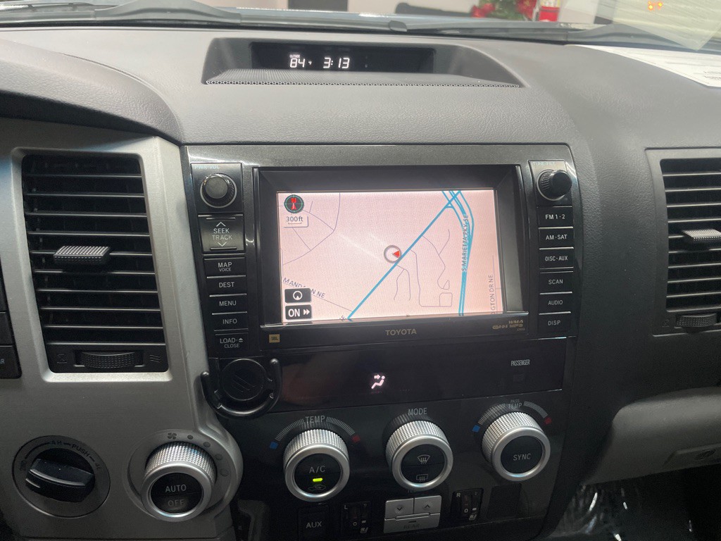 2008 Toyota Sequoia Image 26