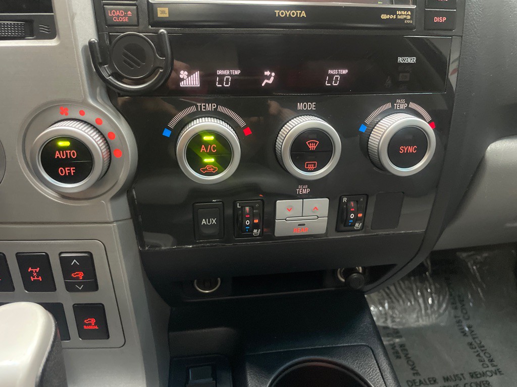 2008 Toyota Sequoia Image 28