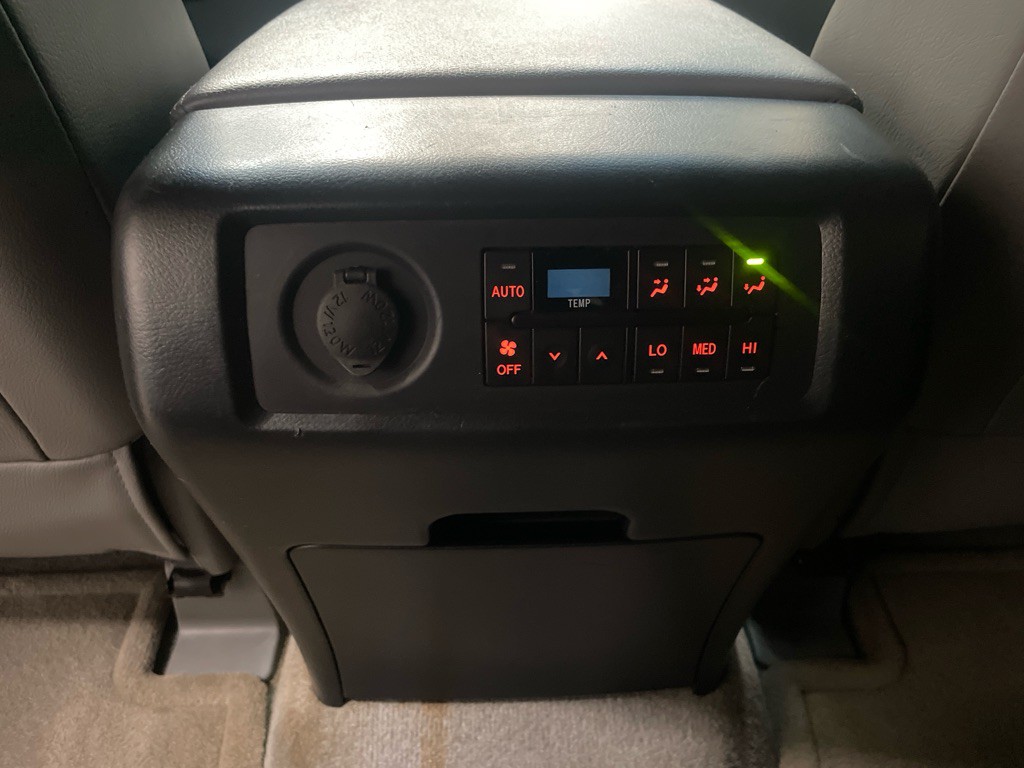 2008 Toyota Sequoia Image 37