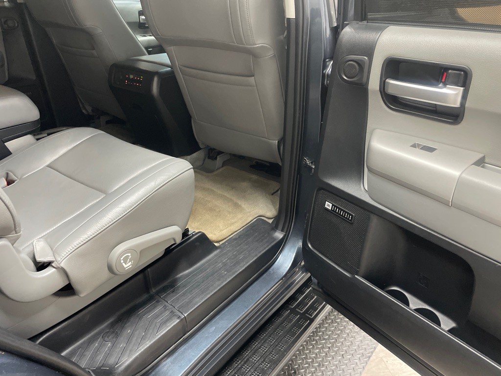 2008 Toyota Sequoia Image 39