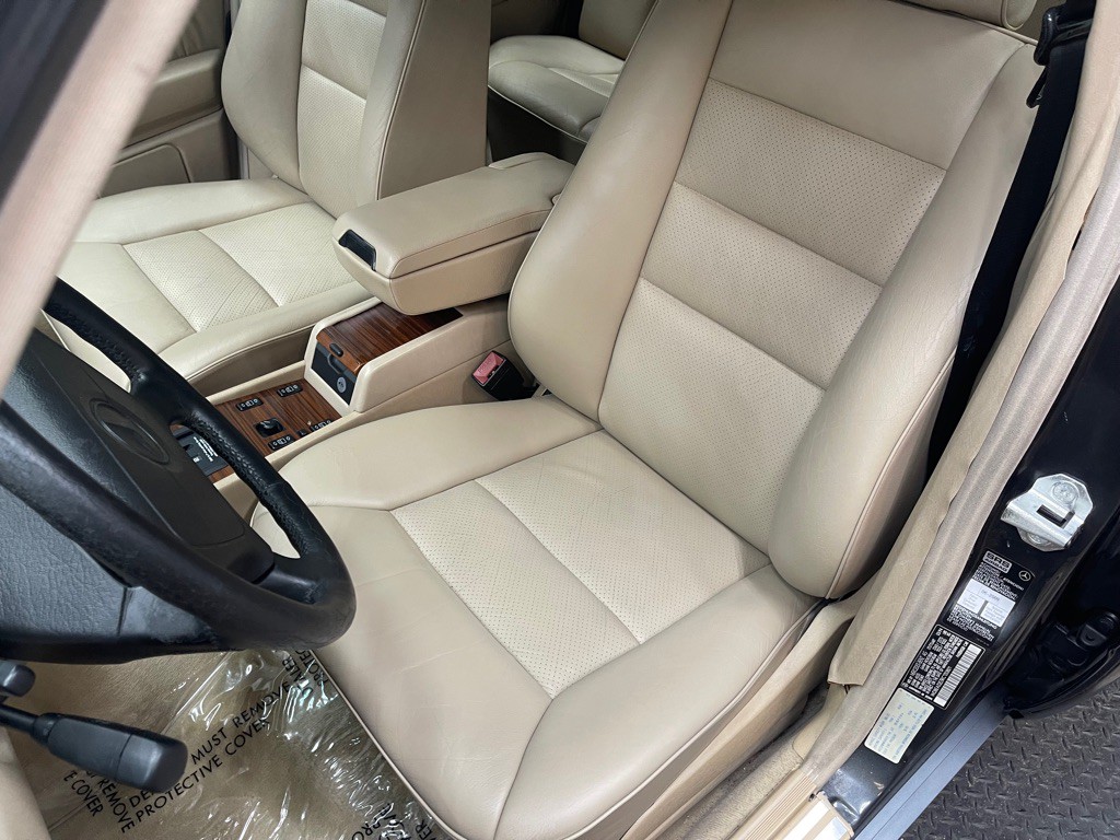 1994 Mercedes-Benz E-Class Image 19