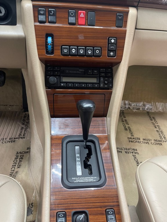 1994 Mercedes-Benz E-Class Image 23