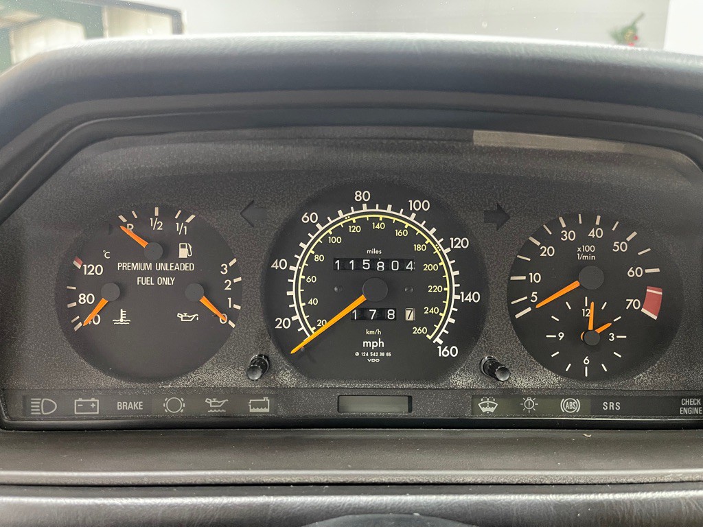 1994 Mercedes-Benz E-Class Image 29