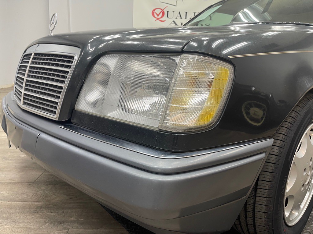 1994 Mercedes-Benz E-Class Image 31