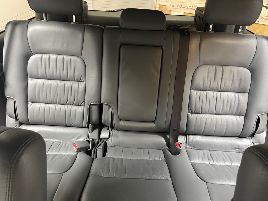 2002 Lexus LX Image 40