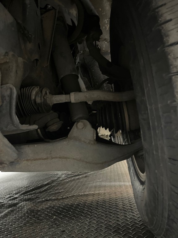 2002 Lexus LX Image 48