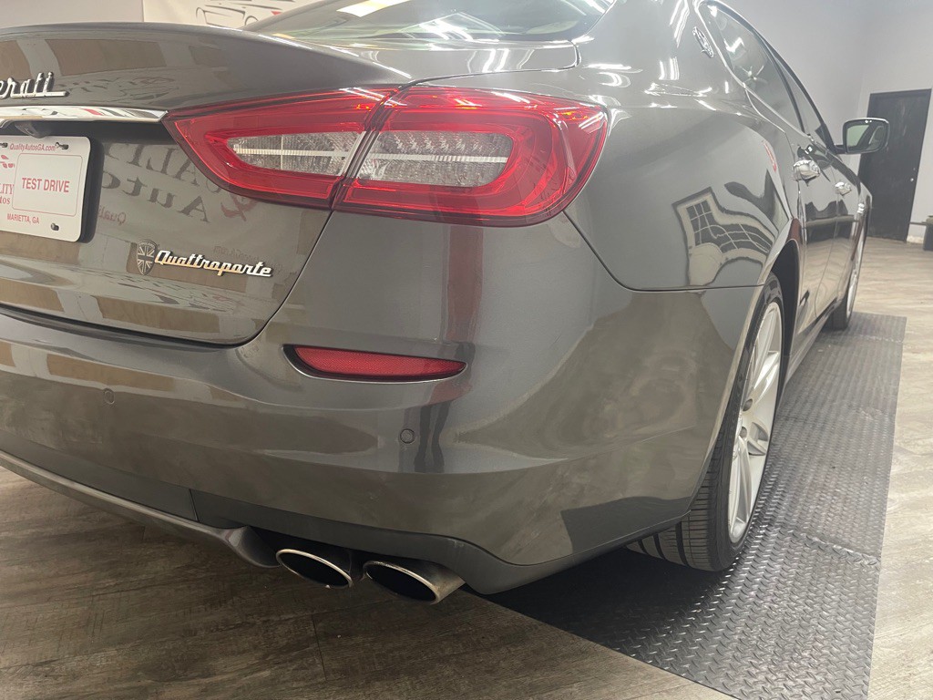 2015 Maserati Quattroporte Image 12