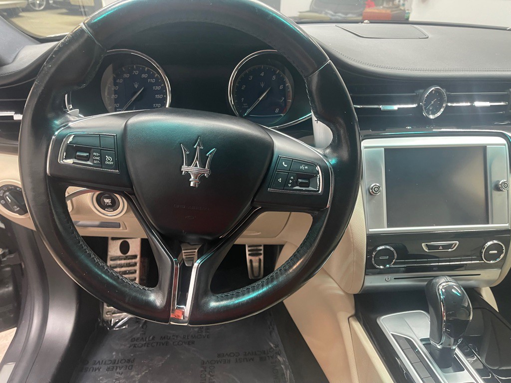 2015 Maserati Quattroporte Image 17