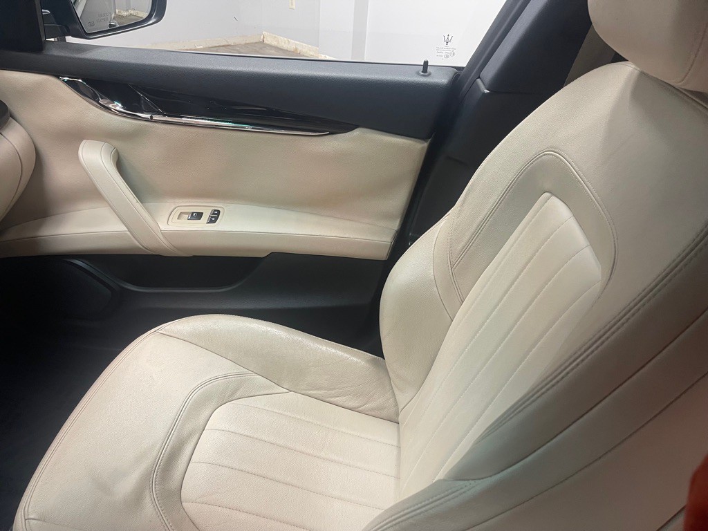 2015 Maserati Quattroporte Image 20