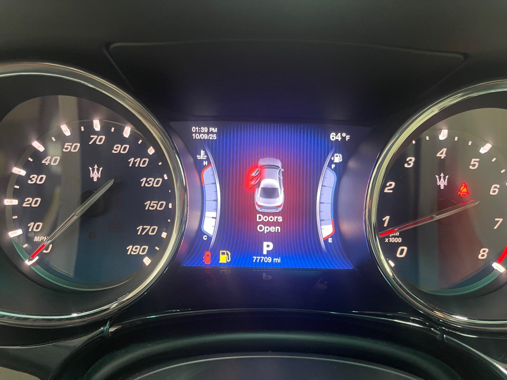 2015 Maserati Quattroporte Image 31