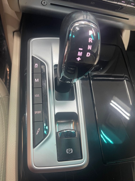 2015 Maserati Quattroporte Image 32