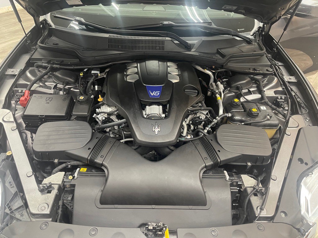 2015 Maserati Quattroporte Image 39