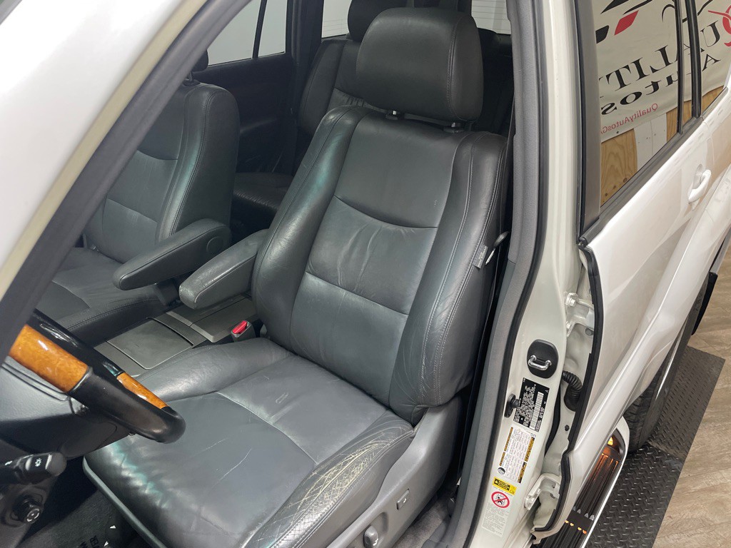 2007 Lexus GX Image 2