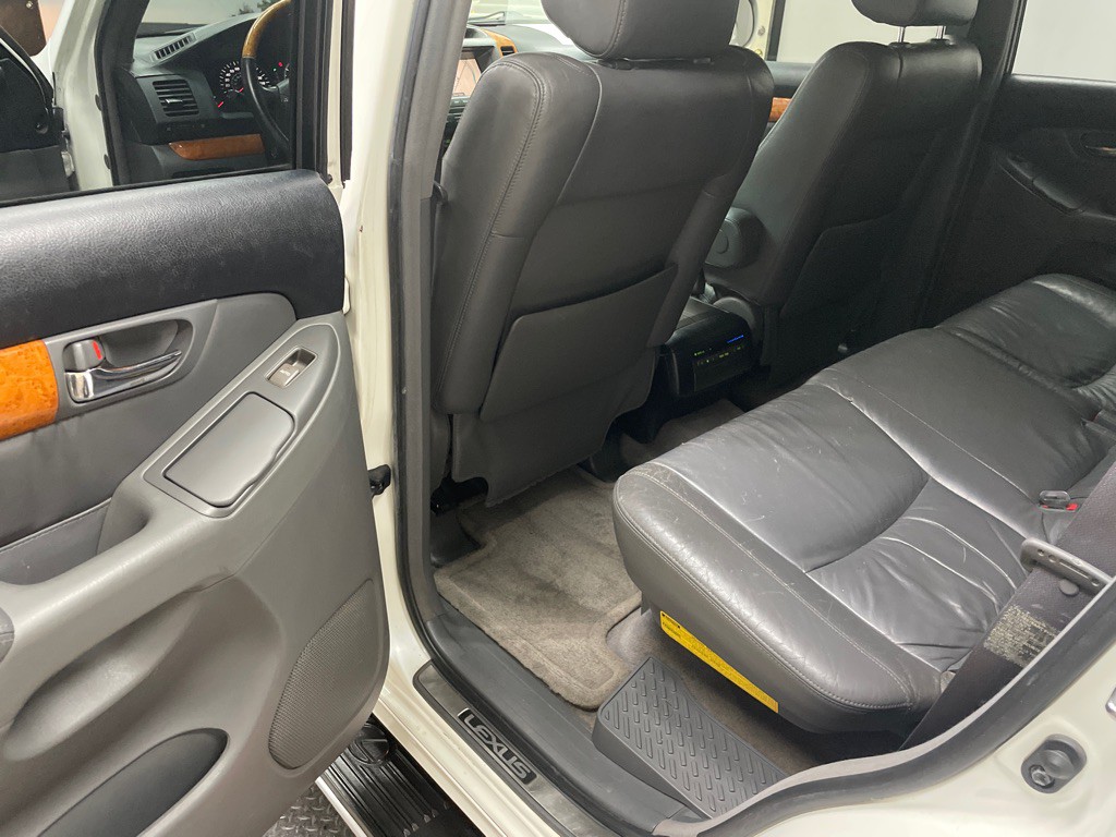 2007 Lexus GX Image 31