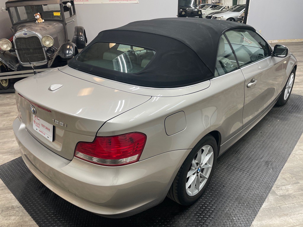 2010 BMW 1 Series Image 19