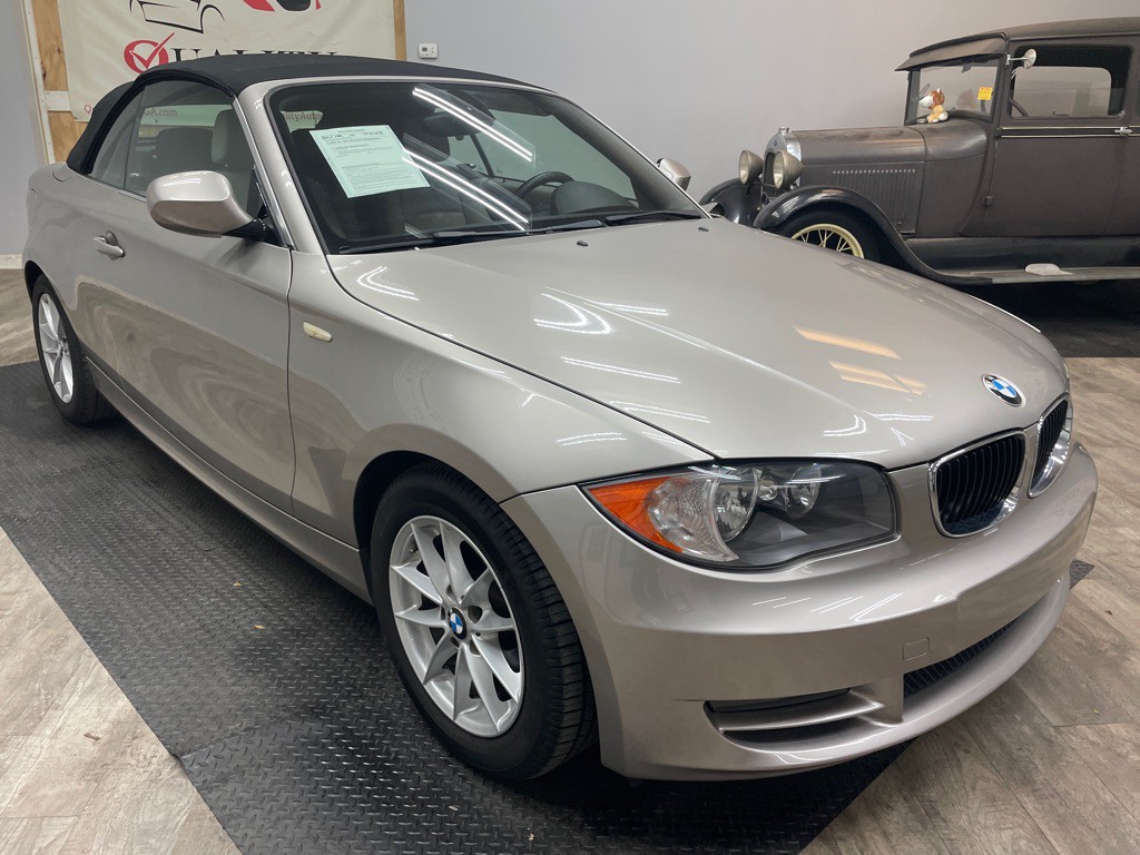 2010 BMW 1 Series Image 21
