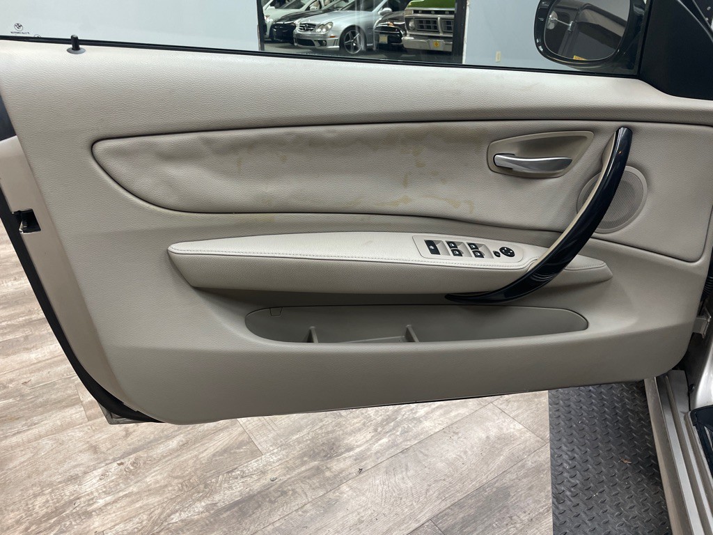 2010 BMW 1 Series Image 25