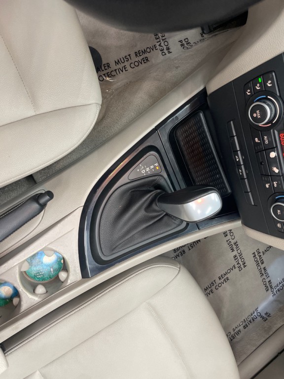 2010 BMW 1 Series Image 32