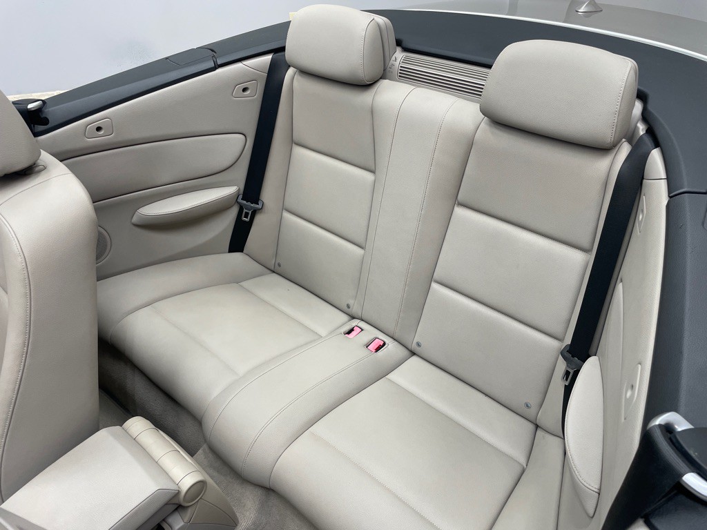 2010 BMW 1 Series Image 34
