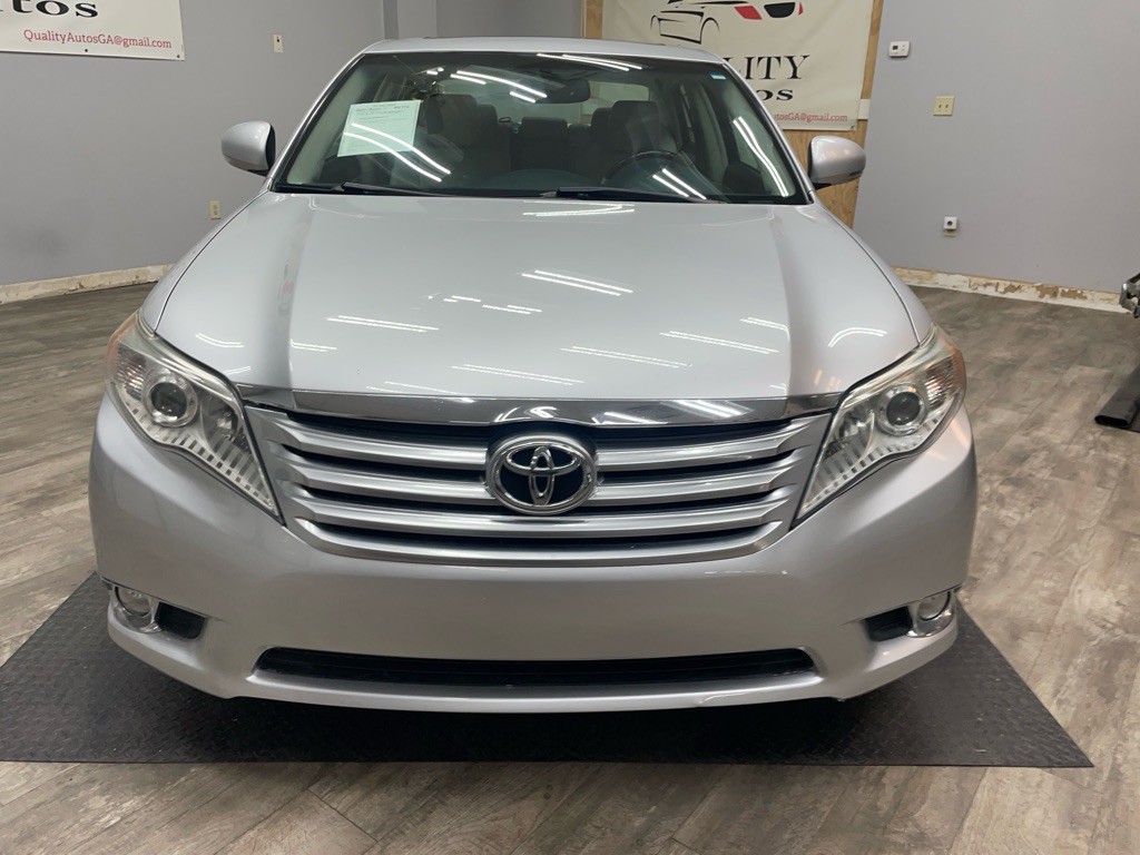 2011 Toyota Avalon Image 3