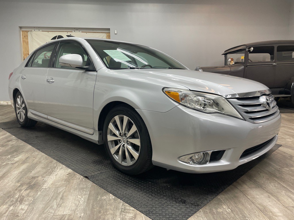 2011 Toyota Avalon Image 4