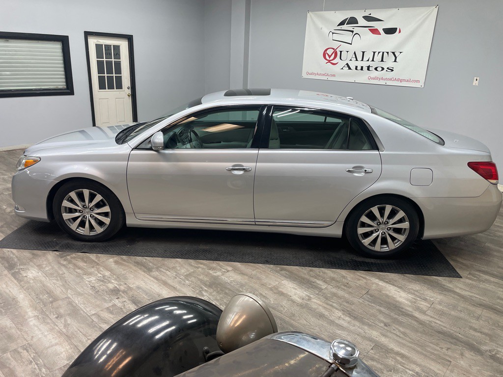 2011 Toyota Avalon Image 6