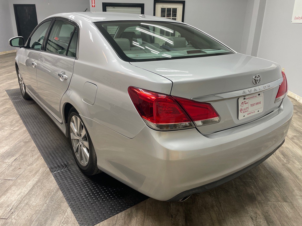 2011 Toyota Avalon Image 7
