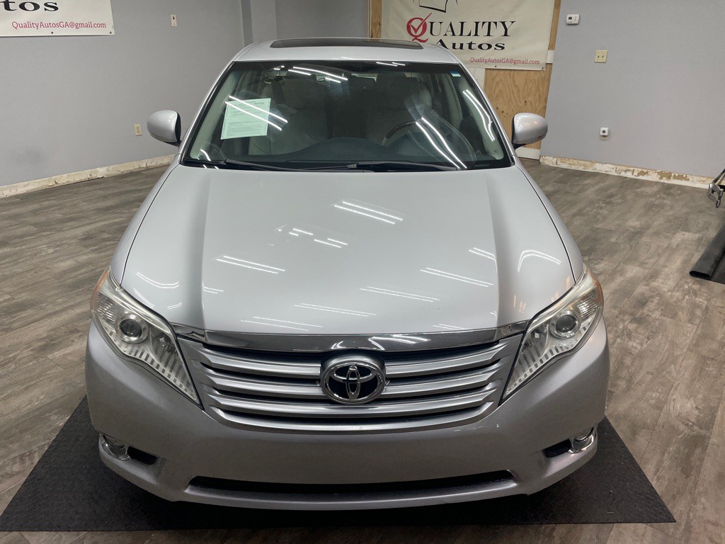 2011 Toyota Avalon Image 12