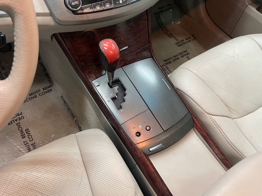 2011 Toyota Avalon Image 23