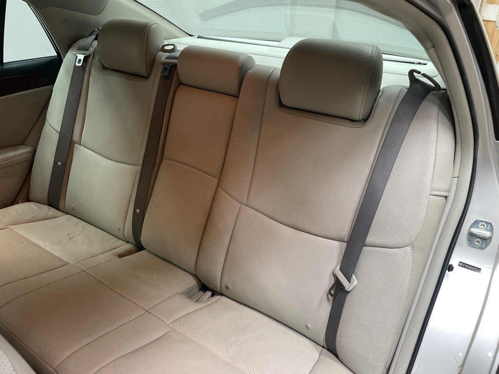 2011 Toyota Avalon Image 30