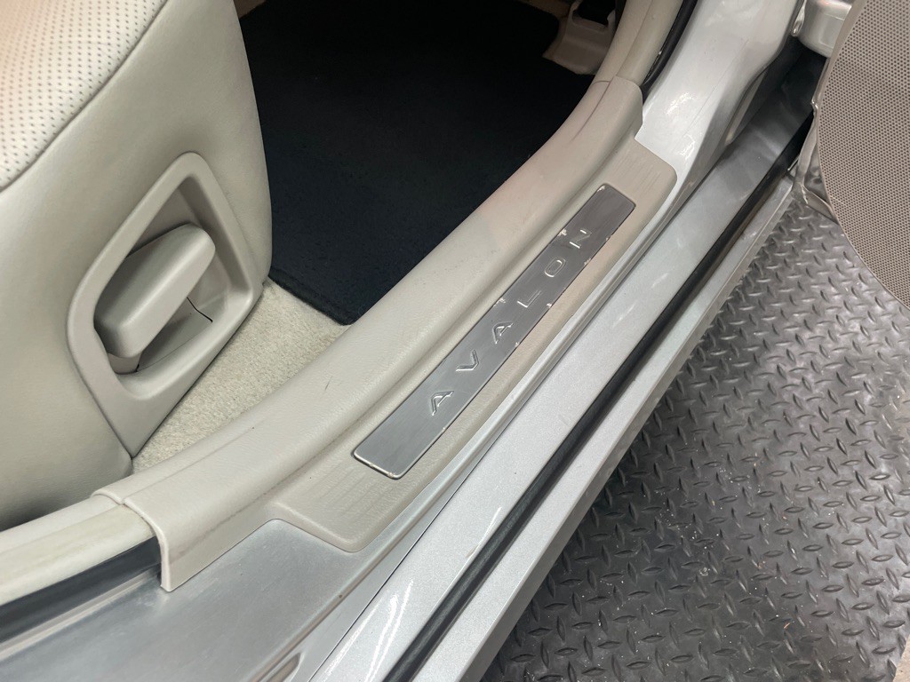 2011 Toyota Avalon Image 33