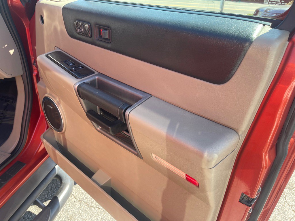 2003 HUMMER H2 Image 29